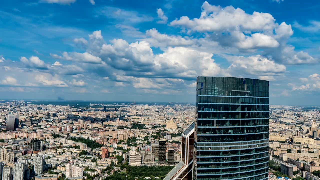 vista aérea de la ciudad. 4k. lapso de tiempo. vista aérea de moscú, bucle de video