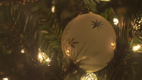 christmas tree lights and decorations, slider move, macro, bokeh, right to left