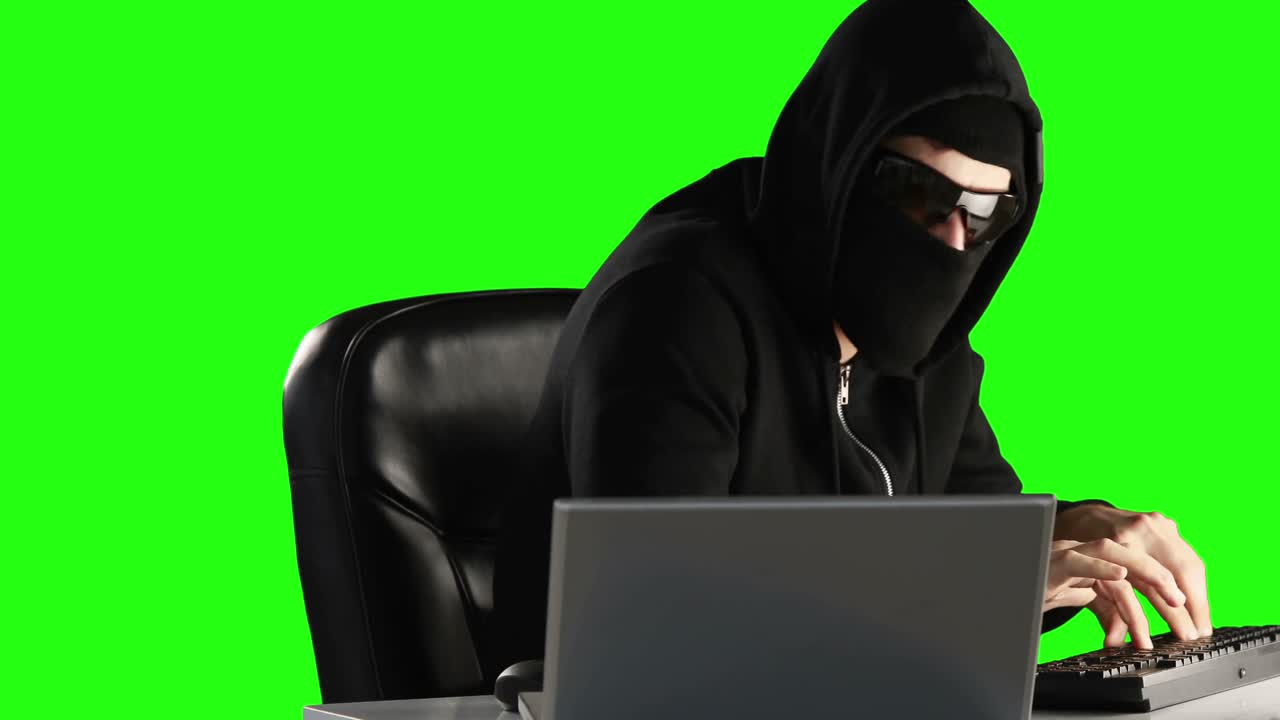 pirata informático que usa computadoras