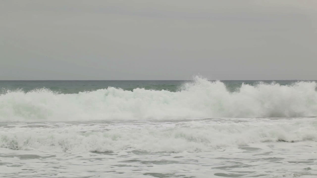 Морские волны