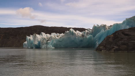 Gletschergrau-Im-Torres-Del-Paine-Nationalpark