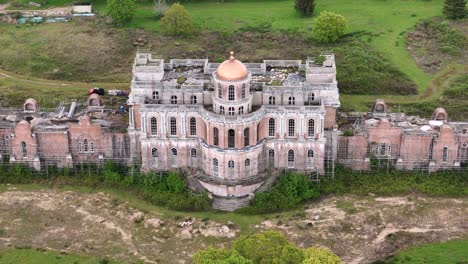 Verlassenes-Hamilton-Palace-Herrenhaus-In-Uckfield,-Großbritannien,-Luftaufnahme