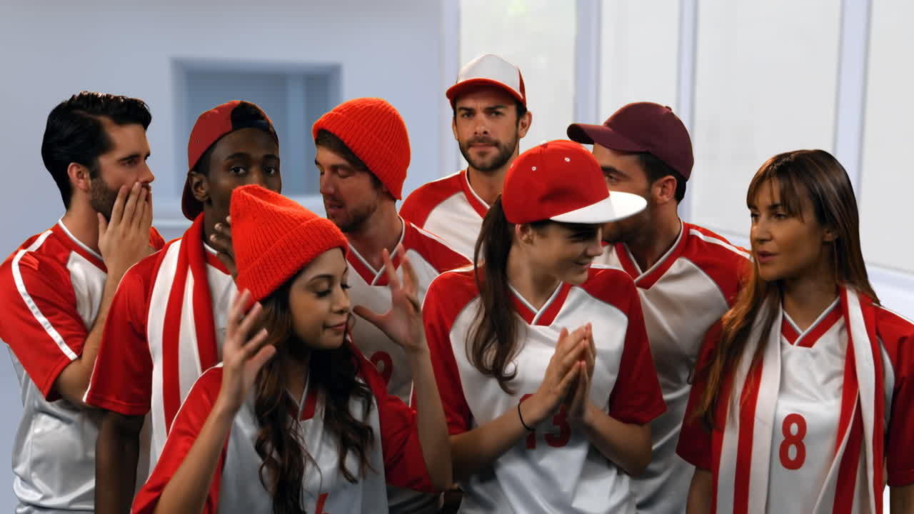 анимация счастливой группы спортивных фанатов