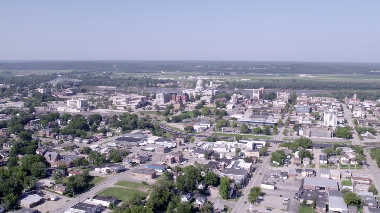 Experience the grandeur of the Missouri State Capitol and the flowing Missouri River with dynamic drone shots.