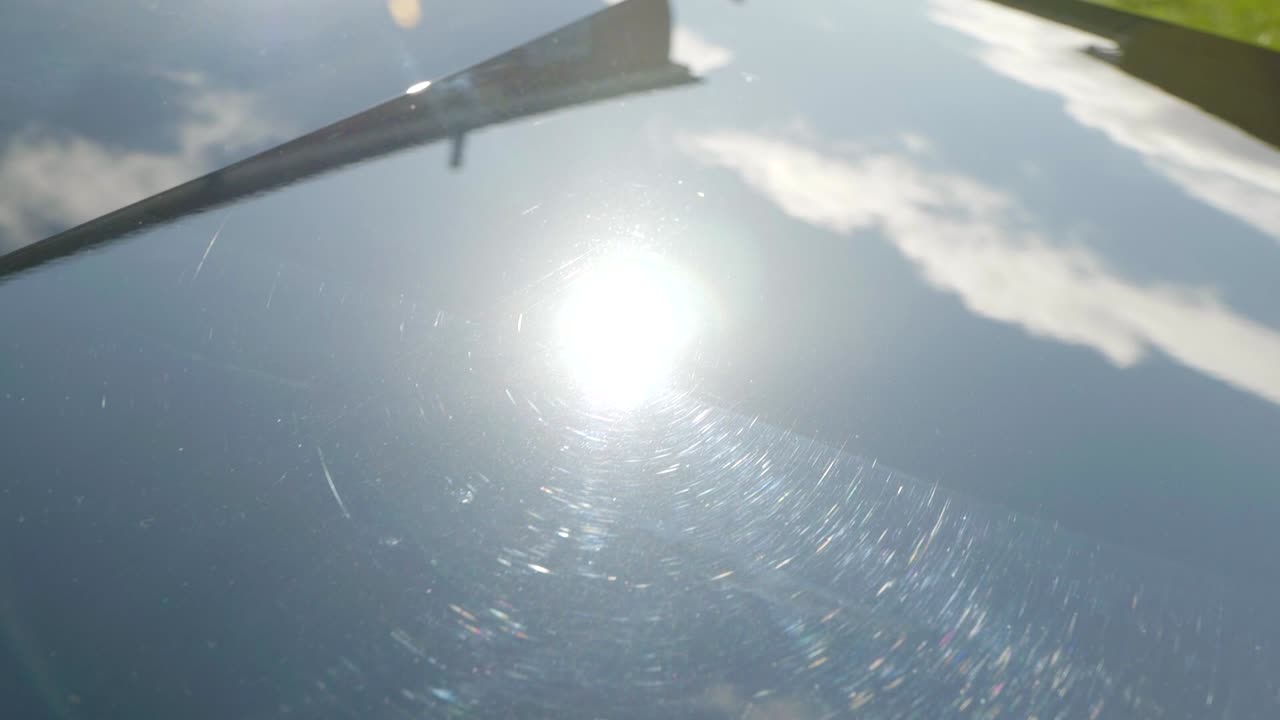 검은색 페인트로 소용돌이의 이전과 후 표시