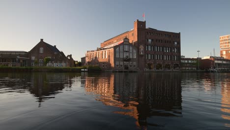 la histórica fábrica de chocolate droste en haarlem