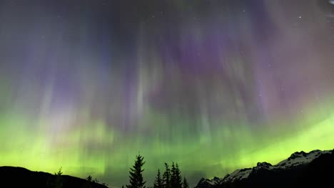 las luces del norte de la aurora boreal escénica - lapso de tiempo