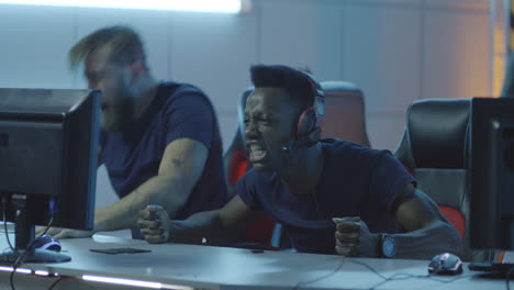 esports players' intense emotional reactions during a game