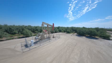 Oil-well-in-Central-Valley-in-California