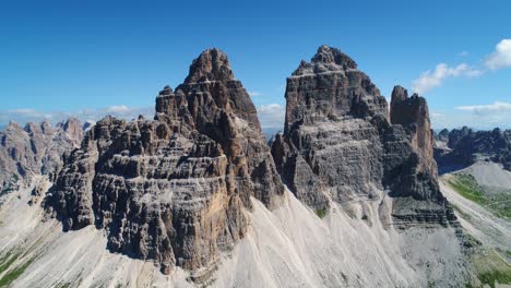 Nationalpark-Drei-Zinnen-In-Den-Dolomiten.-Wunderschöne-Natur-Italiens.