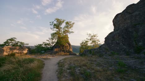 Gleitbahn-Durch-Antike-Ruinen-In-Der-Ruine-Dürnstein