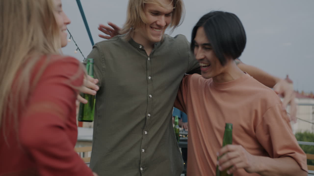 친구들과 함께 옥상 파티