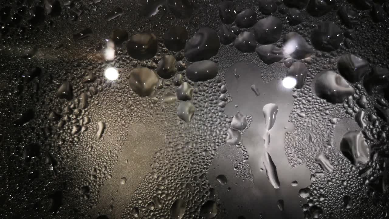 뜨거운 증기의 응축