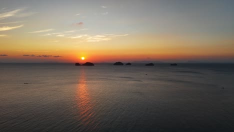 Sunset-behind-group-of-islands