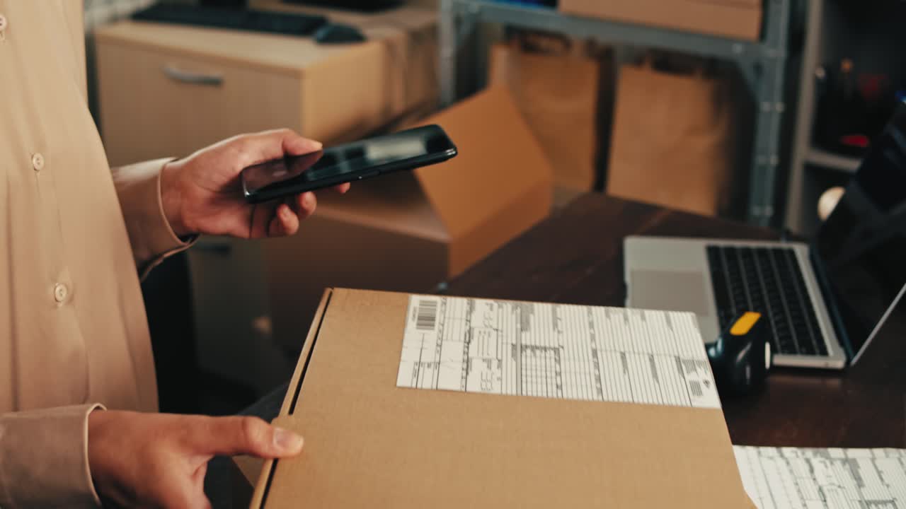 Scanning a Package Shipping Label