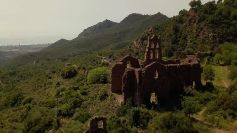 Drohnenschuss-Umkreist-Das-Alte-Kloster-Carmelitano-In-Desierto-De-Las-Palmas