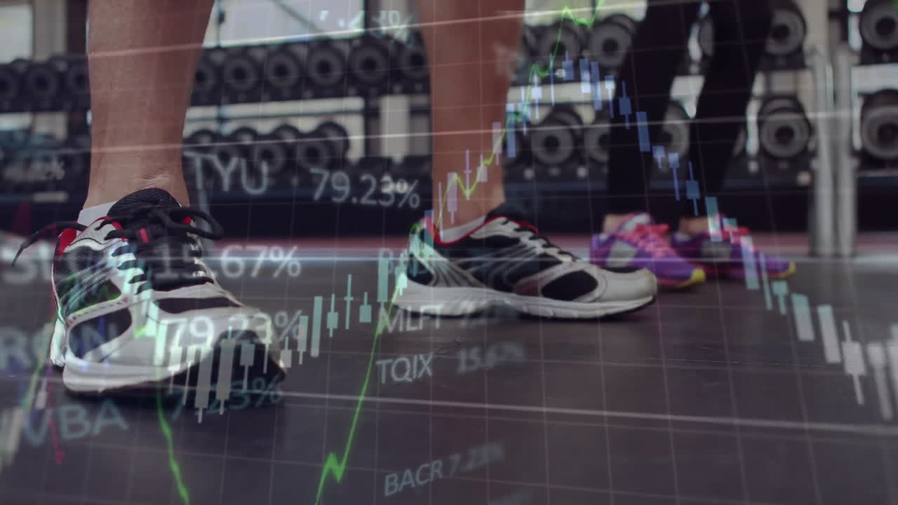 체육관에서 운동하는 사람들의 금융 데이터 처리의 애니메이션