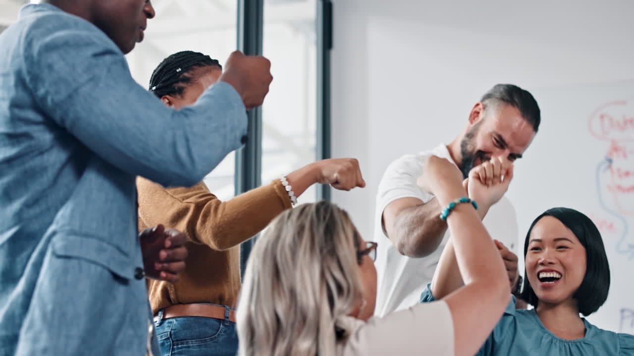 주먹 부 ⁇ 히기, 만남 축하