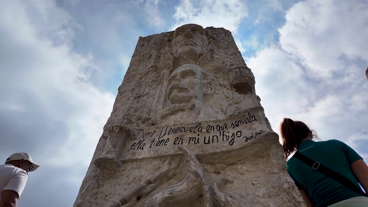 Näköalapaikka sekä Simón Bolívarin ja José Martín veistosmonumentti, Caracas, Venezuela
