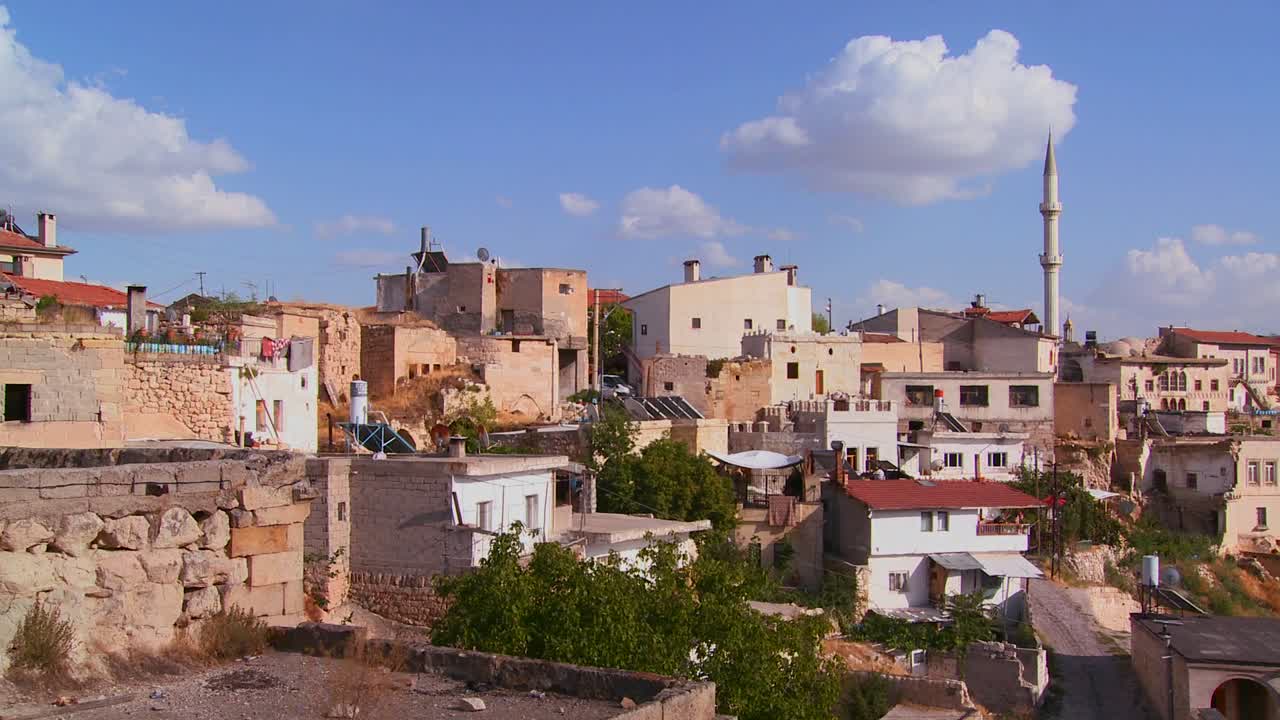 un pueblo atractivo en el centro de turquía en la región de capadocia 1