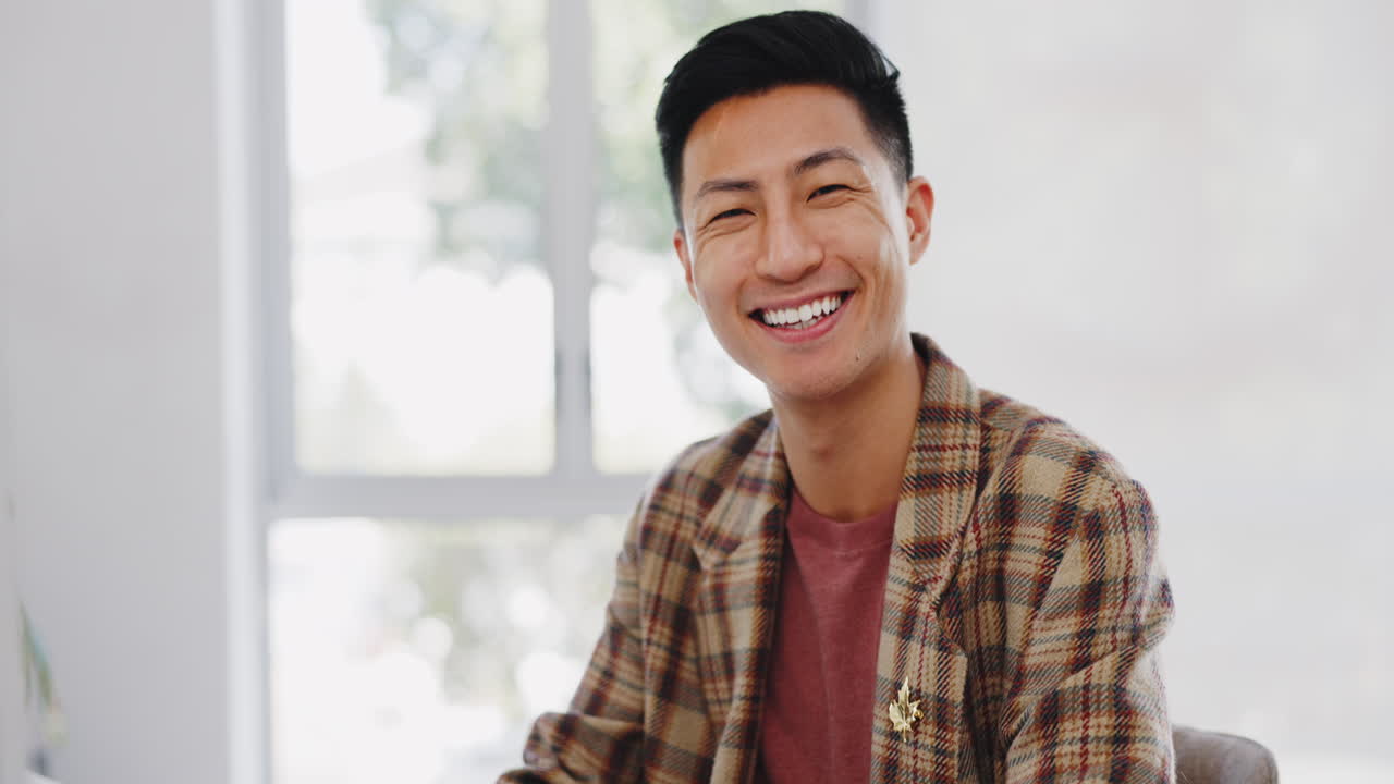 웹 디자인, 미소와 아시아 남자의 얼굴