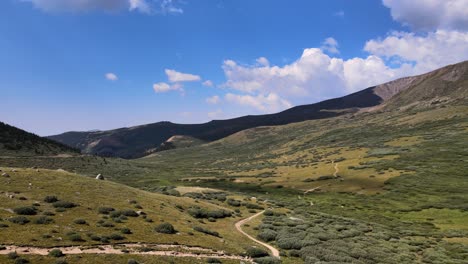 4K-Luftaufnahmen-Von-Drohnen-über-Feldern-Am-Guanella-Pass-In-Der-Nähe-Von-Georgetown,-Colorado,-Rocky-Mountains