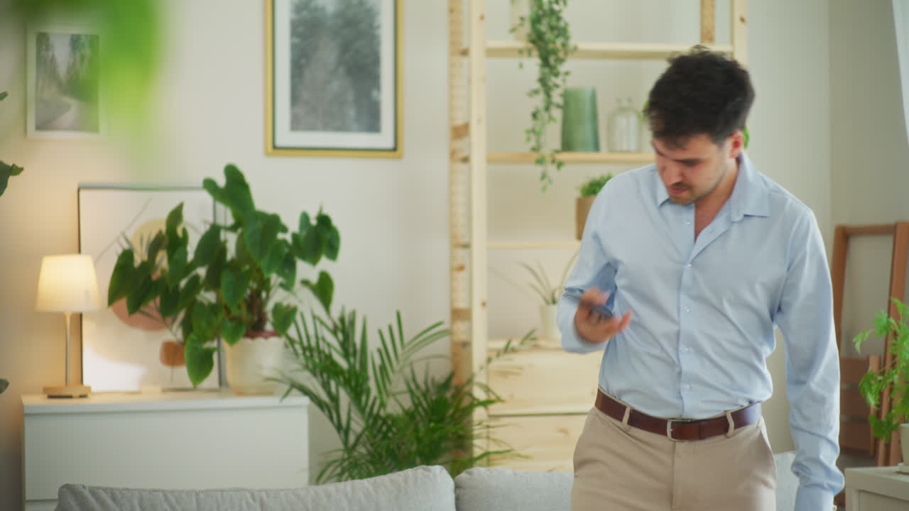 사업 전화가 실패한 후 사임한 남자