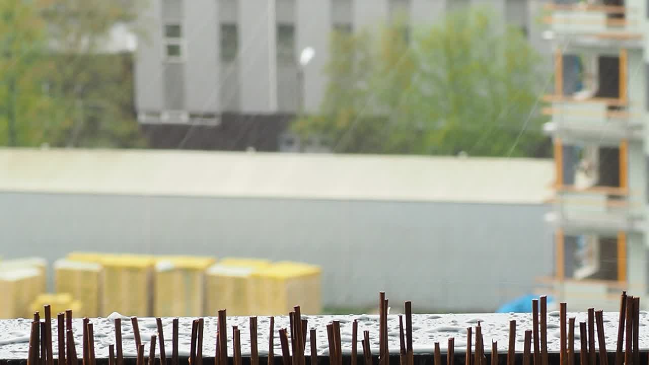 도시에서 비가 오는 날