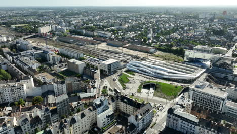 Vista-Aérea-De-La-Estación-De-Rennes,-Servicios-Ferroviarios-En-La-Ciudad-De-Rennes-En-Francia