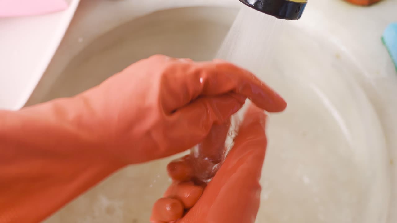 el desperdicio de agua.