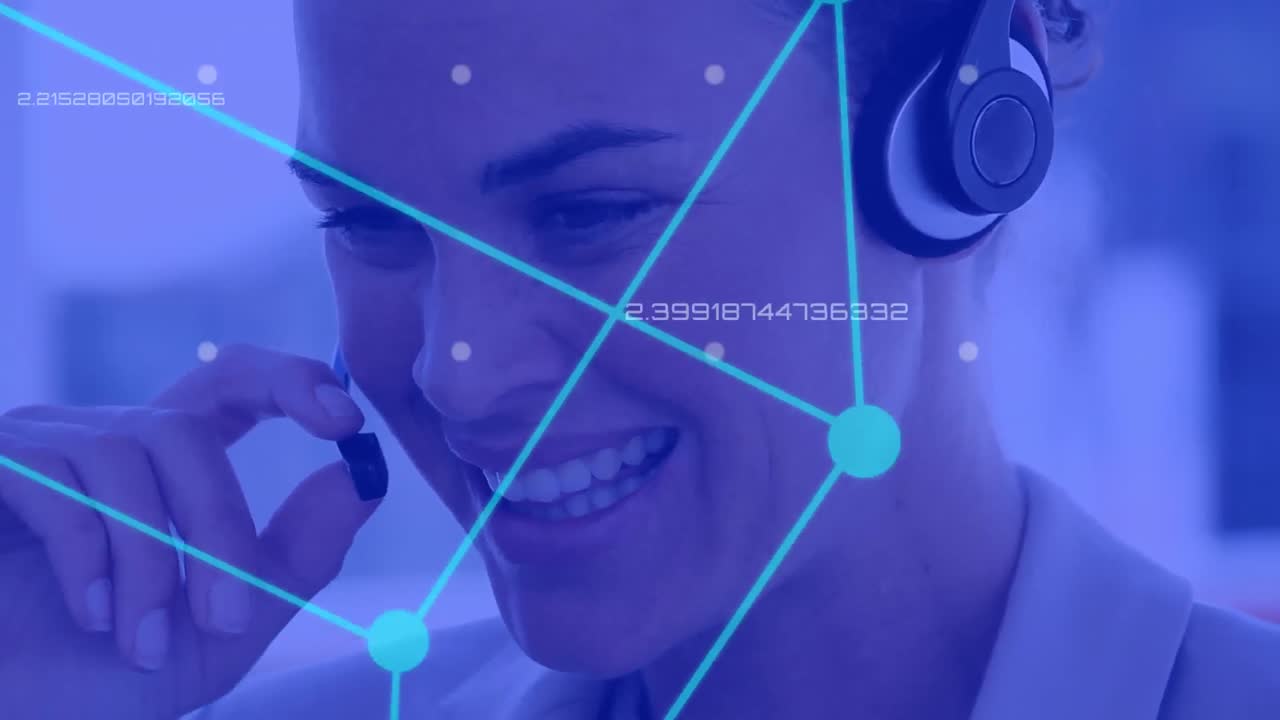 Animazione di una rete di collegamenti su donne d'affari che indossano un auricolare