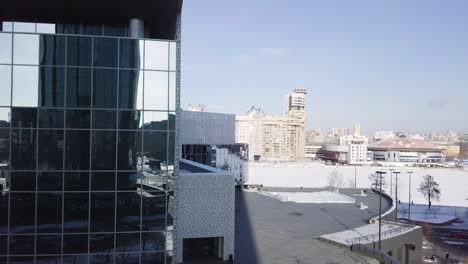 paisaje urbano en invierno con arquitectura moderna