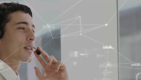 전화 헤드 ⁇ 을 사용하는 사업가에 대한 연결 네트워크의 애니메이션