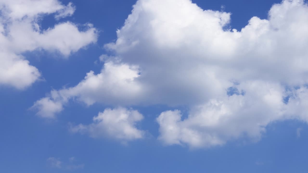 아름다운 질량 구름의 거품