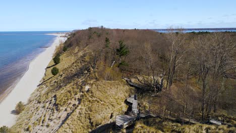 la costa del lago michigan en la orilla este