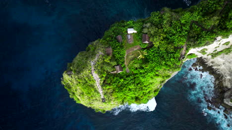 touristic tree hut at thousand island viewpoint on headland, top-down aerial