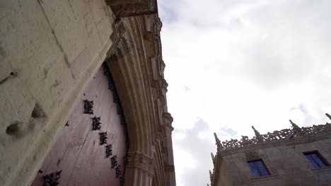 ciudad monumental de salamanca vacía por confinamiento 5