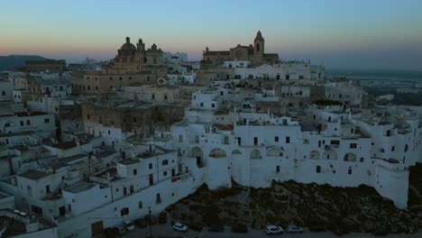 edificios históricos en ostuni en italia