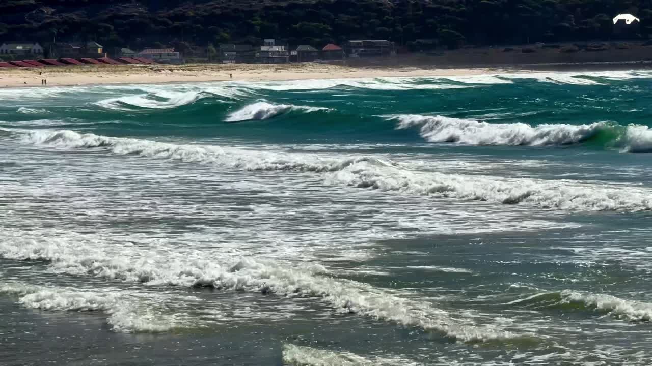 Big waves in the ocean