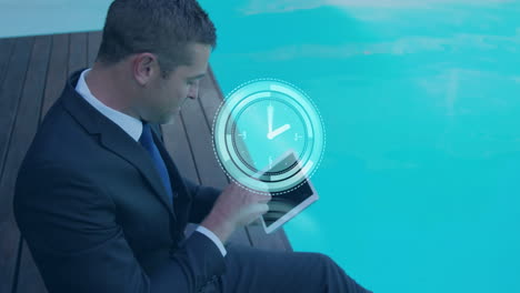 animación de reloj de tic-tac sobre mujer de negocios biracial usando tableta digital contra fondo azul