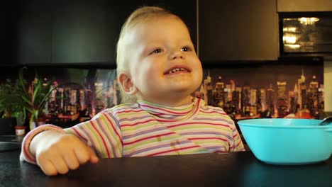 Close-up-little-girl-eating-soup