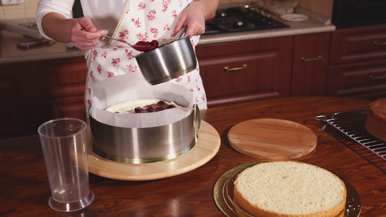 체리 케이크 를 는 여자