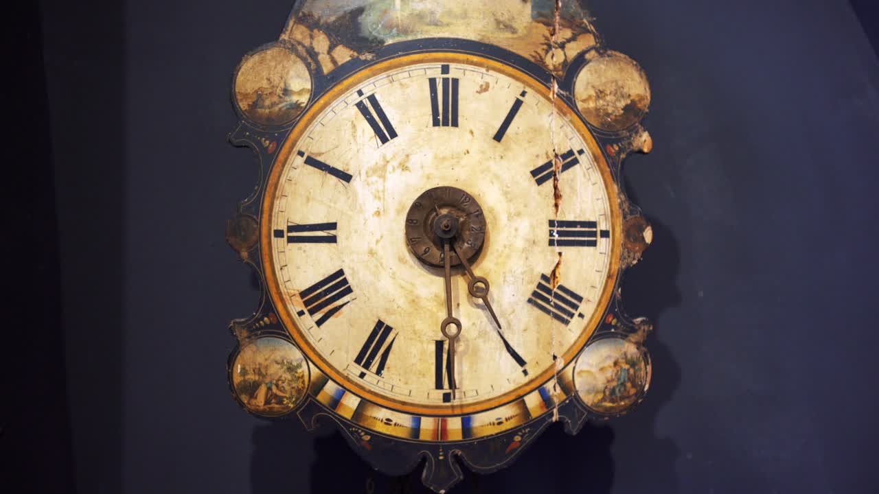 reloj de pared antiguo