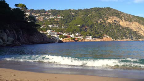 aiguablava playa europea en mediterraneo españa casas blancas mar en calma azul turquesa begur costa brava ibiza