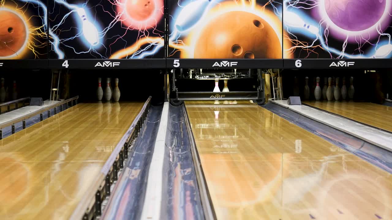 la escena de la bolera