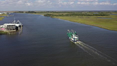 Barco-Camaronero-En-Marcha-Para-Trabajar-En-Louisiana