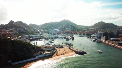 Aerial-drone-shot-over-the-port-of-Cabo-San-Lucas,-Mexico