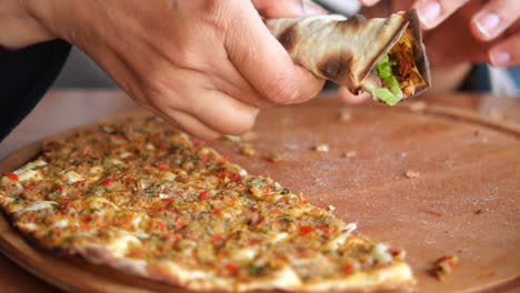 preparing a turkish pide