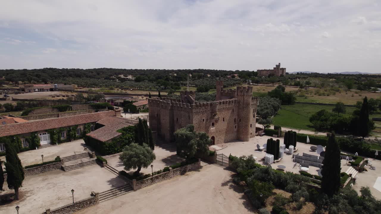 impresionante hotel de lujo del renacimiento temprano, órbita aérea