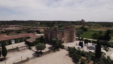 impresionante hotel de lujo del renacimiento temprano, órbita aérea